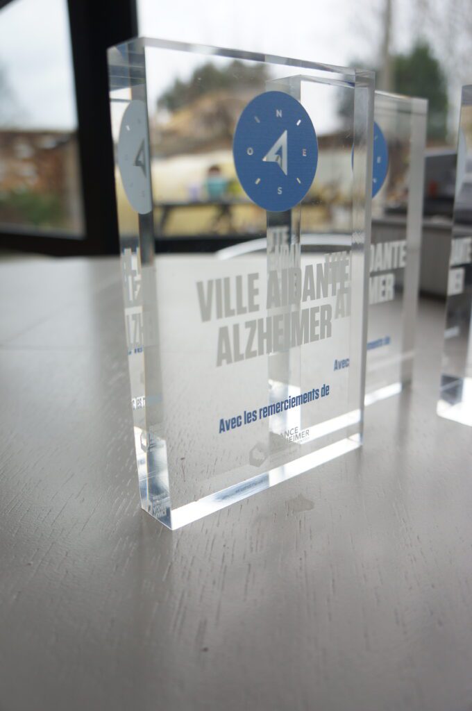 Trophées plexiglas France Alzheimer