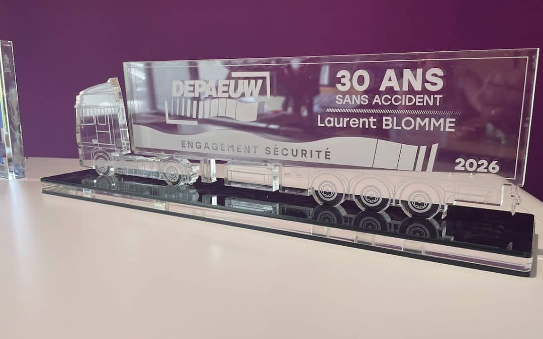 Trophées d’entreprise sur mesure pour DEPAEUW : récompenser 30 ans d’engagement pour la sécurité